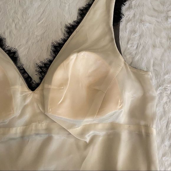 JS Collections Dress Lace Satin Sheath V Neck Black Nude Sleeveless Dress - Picture 13 of 15